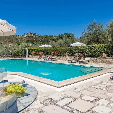 Villa Giulia 10, Emma Tuoro sul Trasimeno