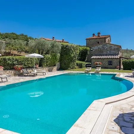 Villa Giulia 10, Emma Tuoro sul Trasimeno