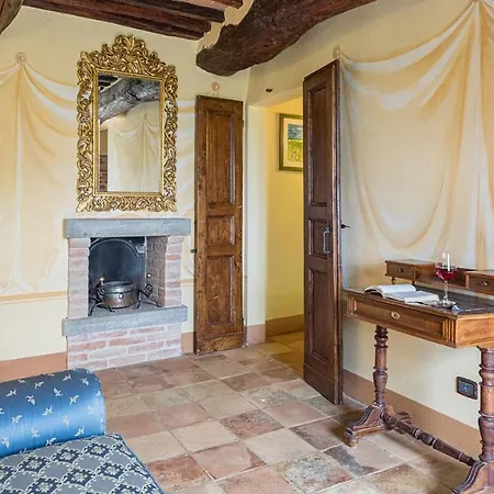 Villa Giulia 10, Emma Tuoro sul Trasimeno
